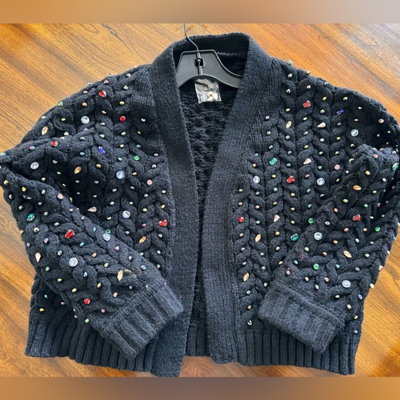 FUN & COLORFUL SPARKLE RHINESTONES OPEN FRONT BLACK CABLE KNIT SWEATER. - Picture 1 of 4